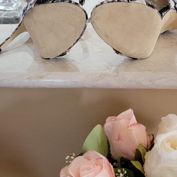 JustFab High Heels - Picture 3 of 5